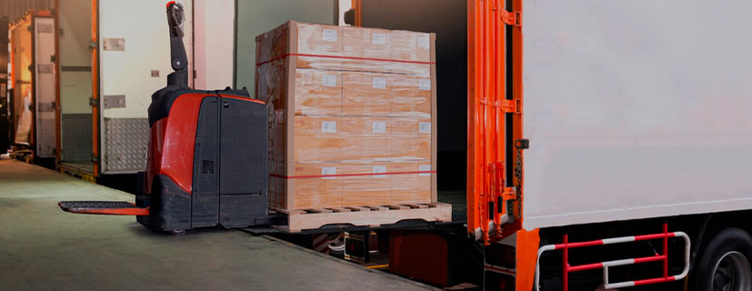 Caminhão com mercadoria