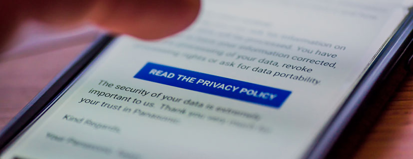 imagem de uma tela de celular com uma politica de privacidade